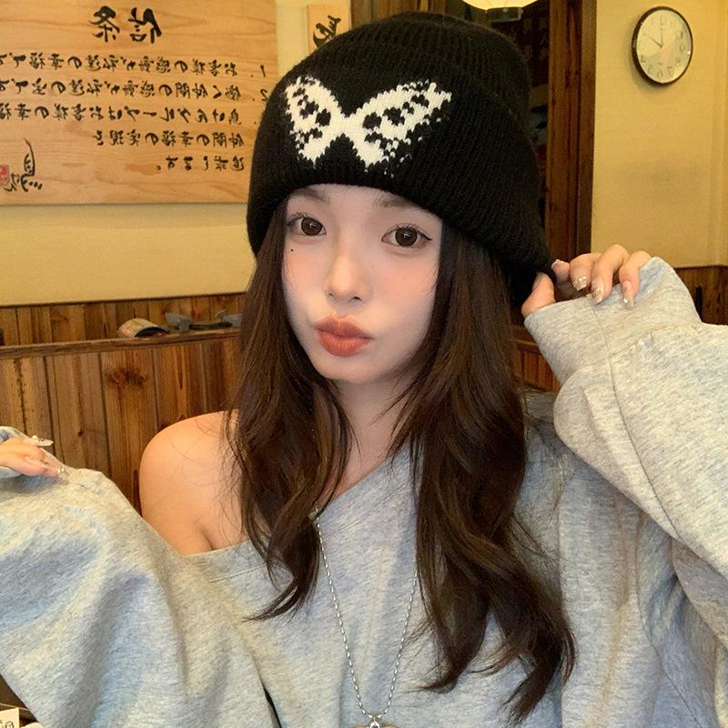 Butterfly Black Knitted Hat for Women Autumn and Winter Warm Street Versatile Face Showing Small Pullover Hat Cold Hat Trend