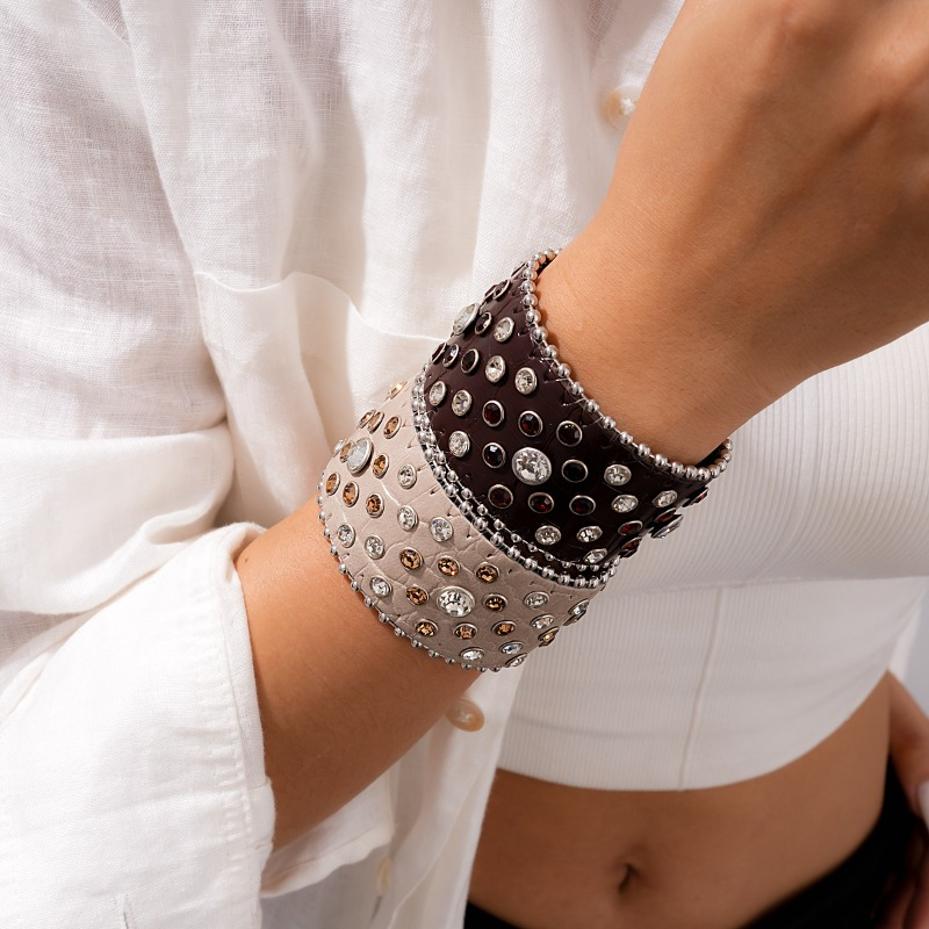 1 Pcs New Punk Hip Hop Rhinestone Bracelet For Women Retro Western PU Leather Cuff Jewelry Fashion Style Birthday Gift Accessory