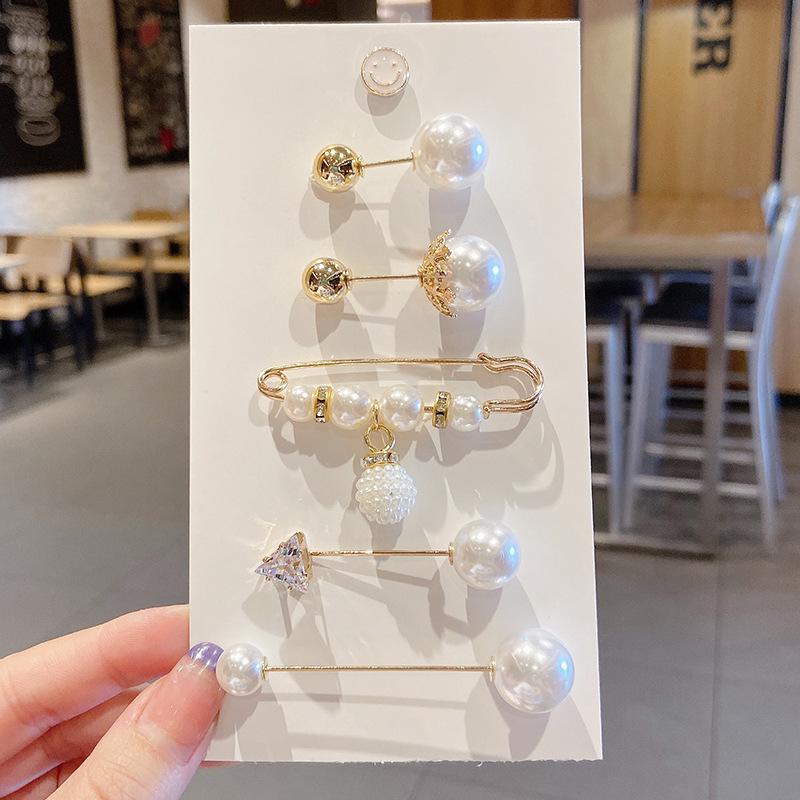 Women's Invisible Pearl Brooch: Anti-Exposure Collar Pin for Shirts and Corsages.
