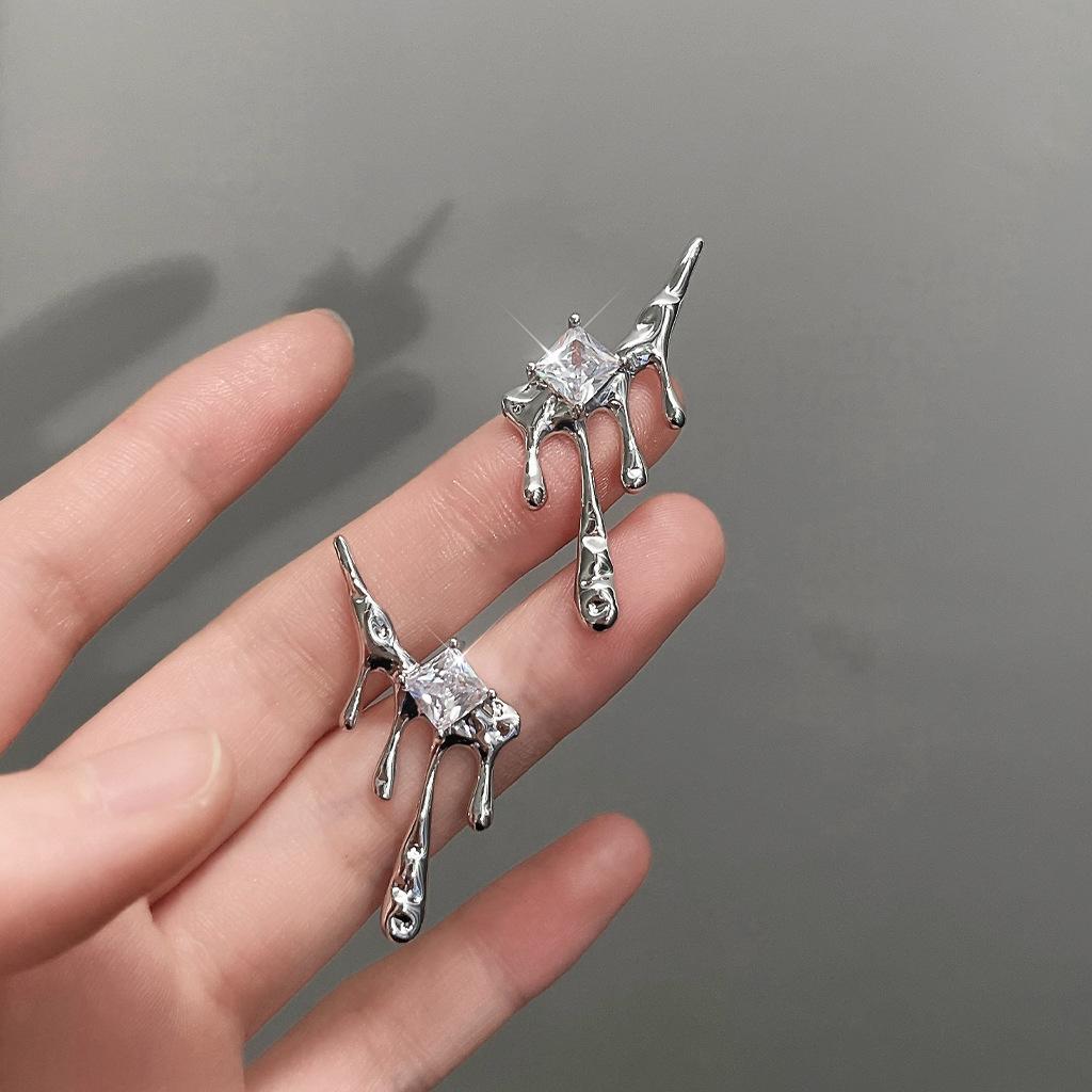 Waterdrop Inlaid Square Zircon Stud Earrings Personality Creativity Irregular Silver Color Ear Wedding Jewelry Gift
