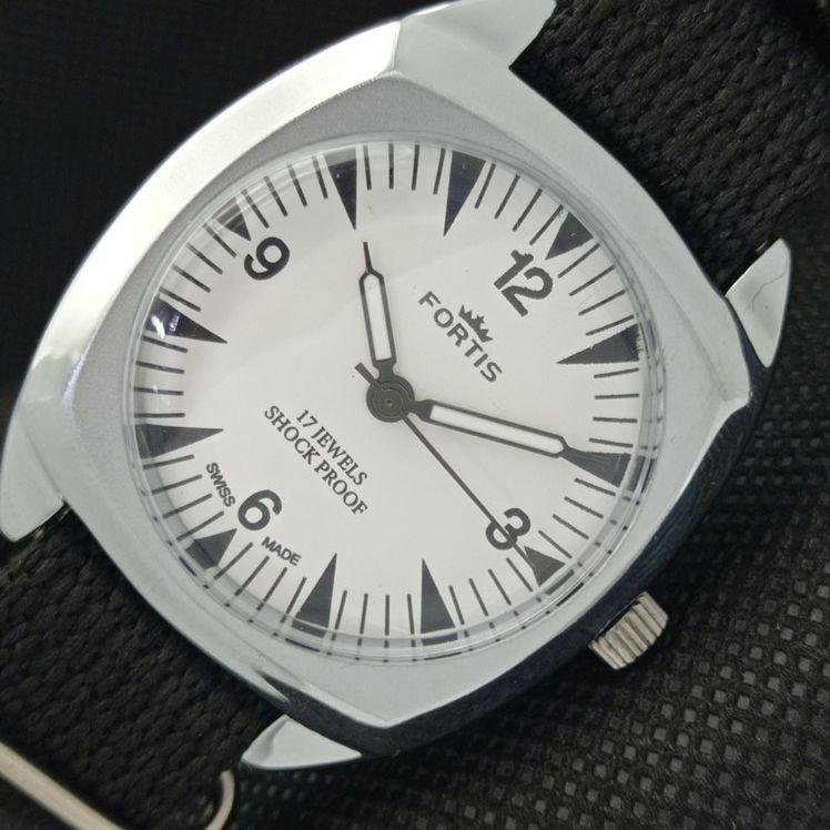 

ВОССТАНОВЛЕННЫЕ ШВЕЙЦАРСКИЕ МУЖСКИЕ НАРУЧНЫЕ ЧАСЫ FORTIS WINDING СЕРЕБРЯНЫЙ ЦИФЕРБЛАТ 622b-a416633-2 lot622b-a416633