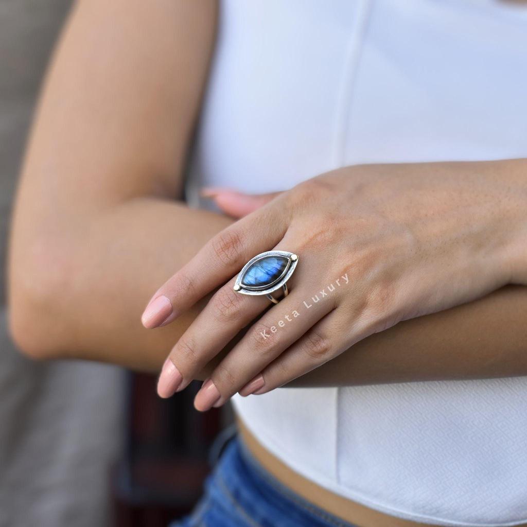 Natural Labradorite Ring Silver Oxidized Handmade Ring Flashy Labradorite Ring For Women Healing Gemstone Bohemian Jewelry Unique Gifts