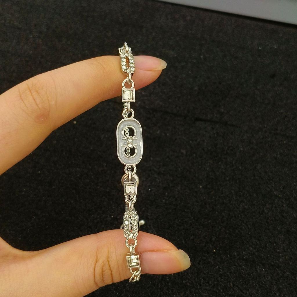 Sparkling Small Flower Zircon Pull Bracelet Women'S Cherry Blossom Diamond Niche Versatile High-End Accessories Hand Jewelry