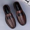 Högkvalitativa Vår Sommar Herrskor Casual Lyxmärke Äkta Läder Herr Loafers Utskurna Andningsbara Slip on Mockasiner