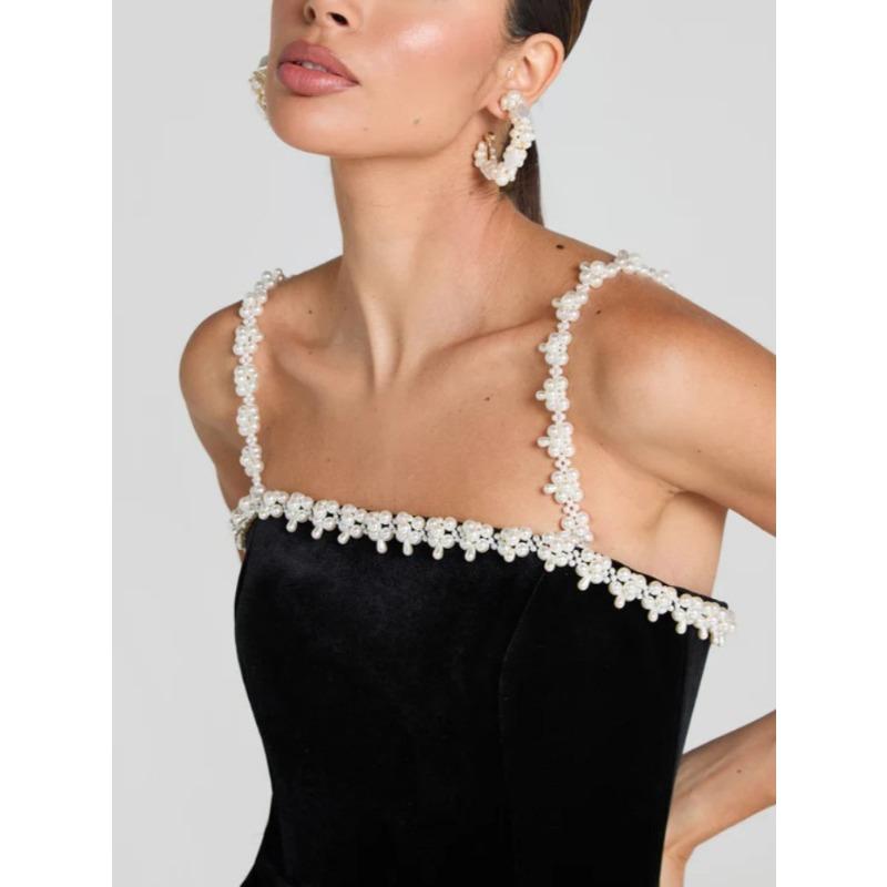 Černé sametové dámské minišaty s kamínkovou ozdobou Elegantní bez rukávů s vysokým pasem Áčkového střihu Šaty na ramínka Dámské večerní společenské šaty Župany