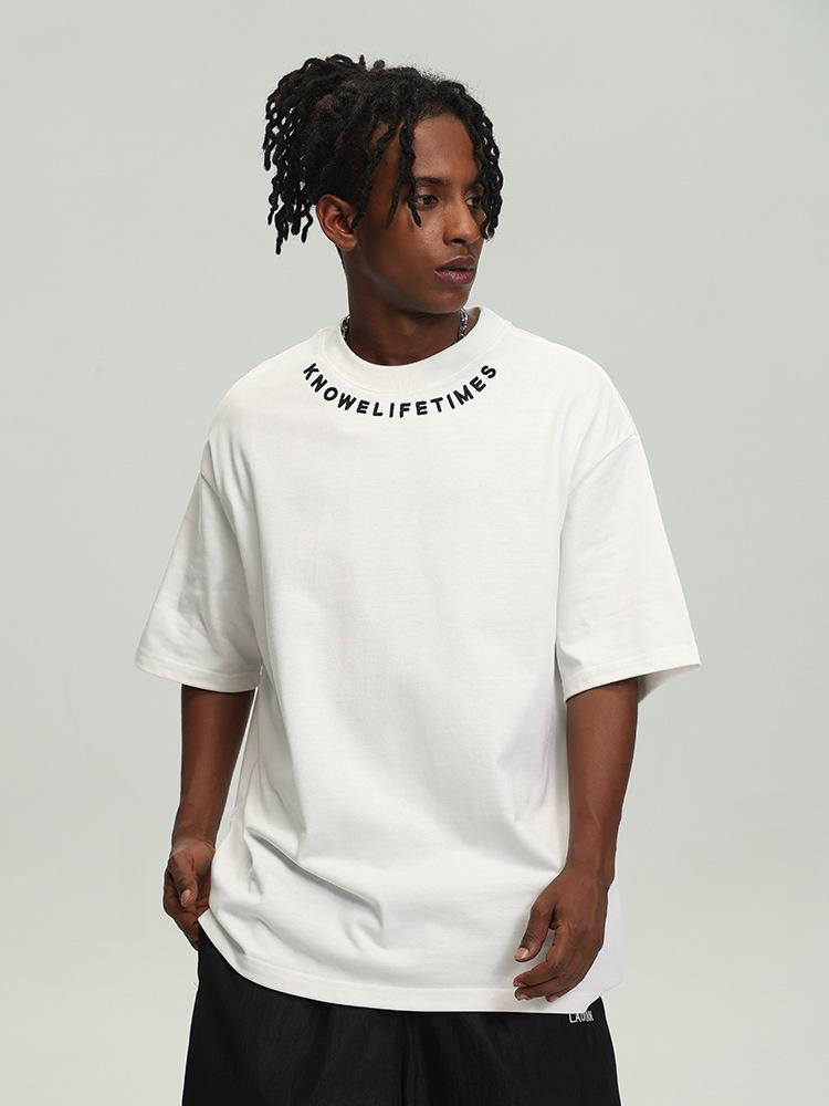 

Унисекс футболка с коротким рукавом и круглым вырезом из 100% хлопка 320 г/м² с вышивкой по вырезу горловины L белый