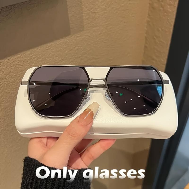 Square Polarized Pochromic Glasses Metal Frame for Men & Women Ideal for Driving