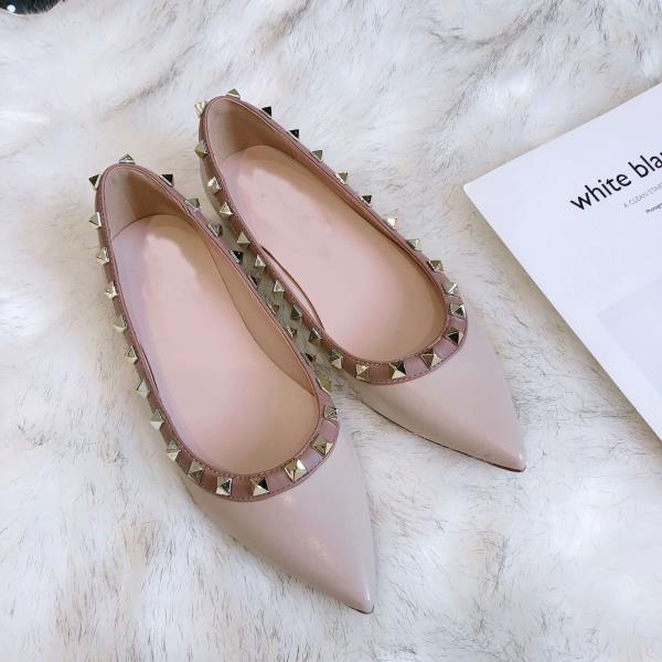 

Fashion Rivets Studs Pointed Toe Summer Shoes Ladies Female Footwear Shallow Mouth Soft Autumn Patent Leather Ballet Flats 2025 Boat New 39