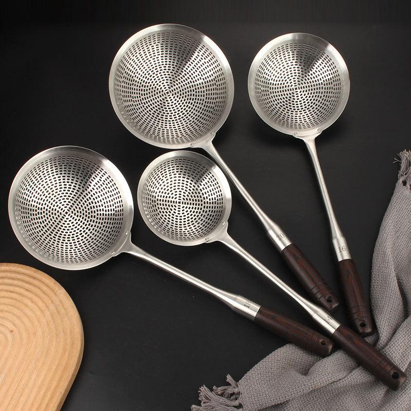 Stainless Steel Strainer for Household Kitchen and Dining, Extended Grease Trap for Scooping Noodles, Long-handled Filter Screen