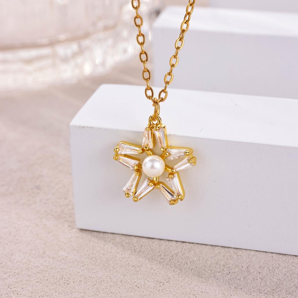 Elegant Three Y-shaped Butterfly Necklaces for Women 18K Gold-plated Stainless Steel Necklace Wedding Jewelry Party Accessories