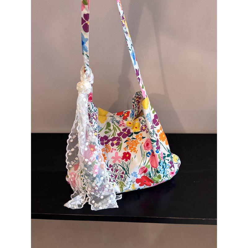 

Весенне-летняя цветочная тонкая холщовая сумка 2025 Новое поступление Корейская молодежная большая вместительная сумка-тоут для повседневной носки Picture Color Crossbody