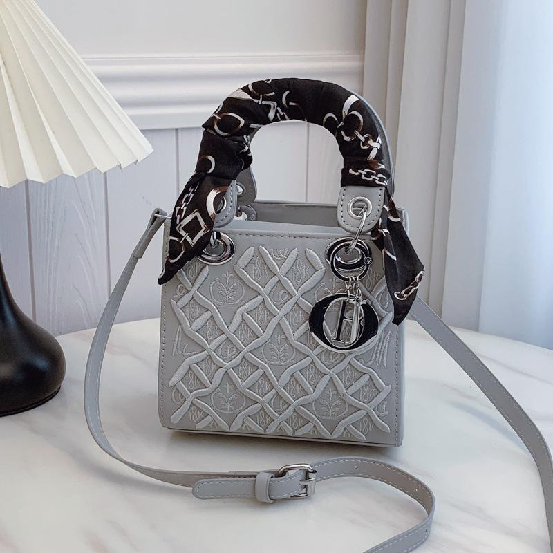 New fashion heavy industry embroidered silk scarf bag portable shoulder crossbody trendy women's bag
