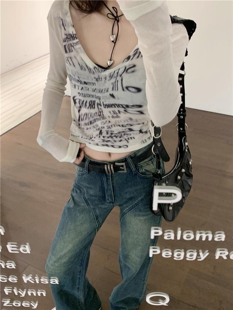 Women's Y2K Slim Fit V-Neck Letter Print Long Sleeve Crop Top