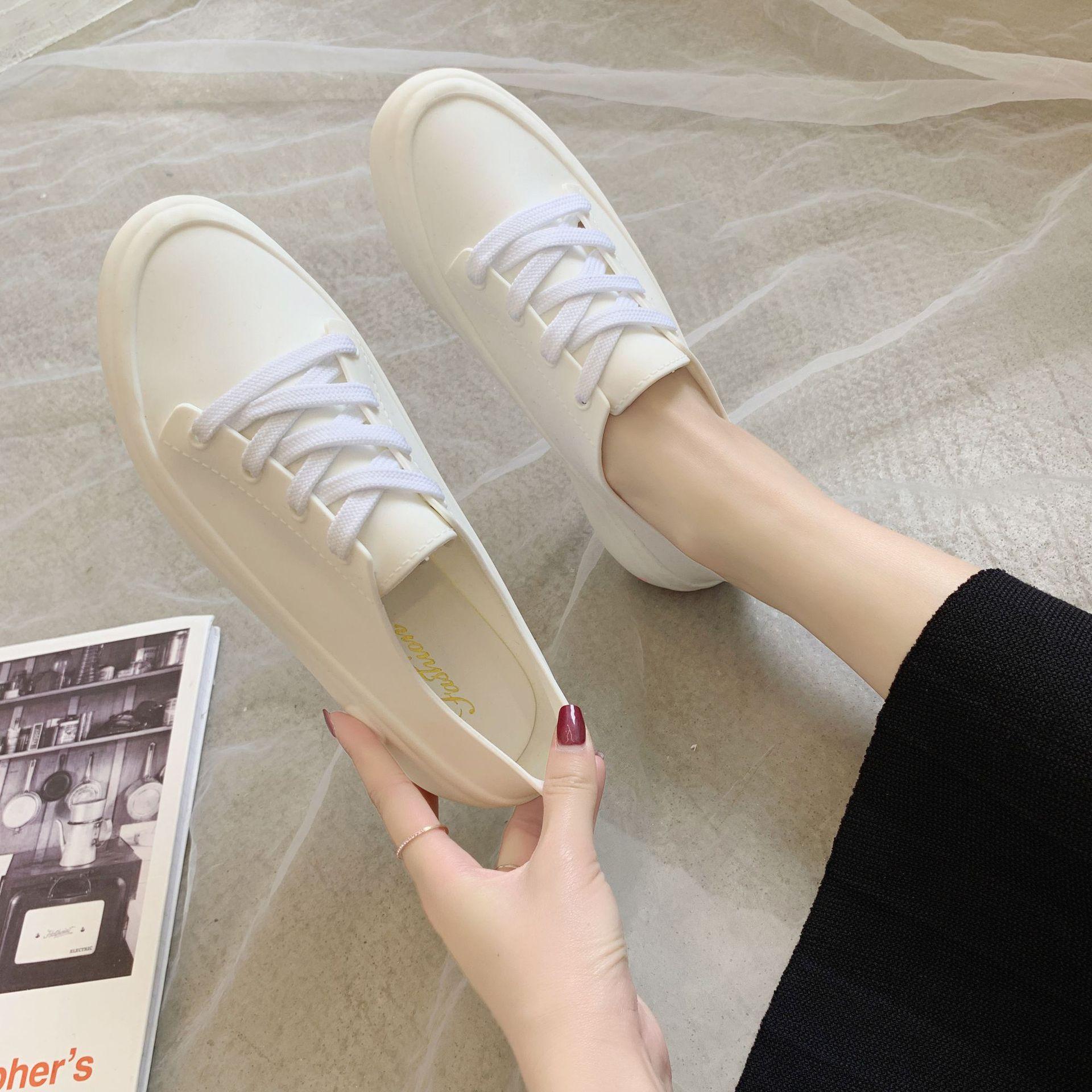 

2025 новые студенческие маленькие белые туфли женские низкие литературные туфли увеличивающие высоту туфли корейская версия круглая головка повседневные спортивные туфли на шнуровке 36 белый