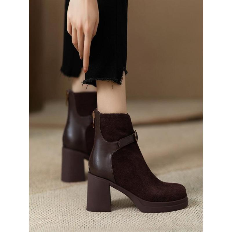 Soft Leather Shoes with Thick Soles and Wide Heels. Women's New Autumn-winter Style High-heeled Short Boots.