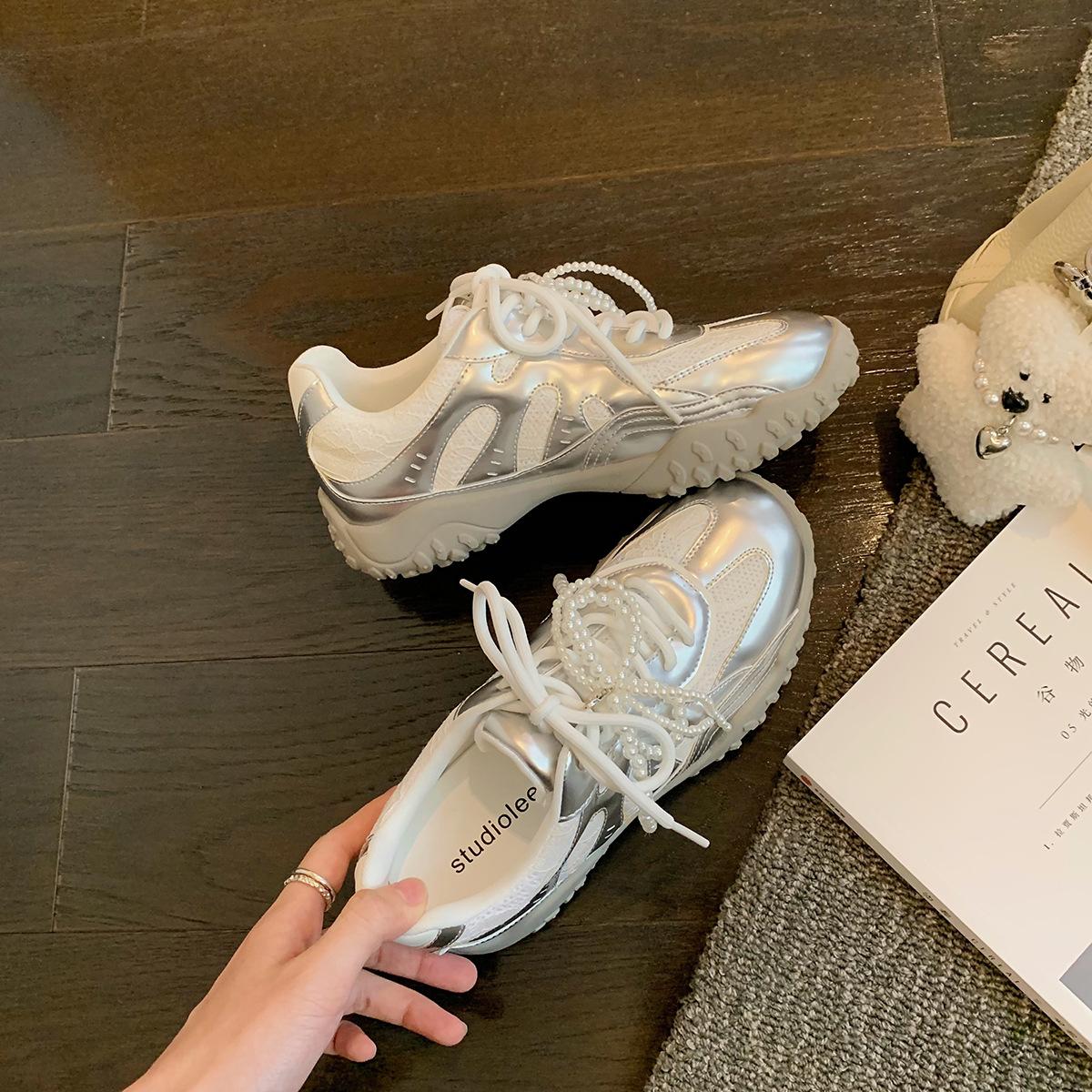 

Версия из коровьей кожи, шнуровка, пэчворк, повседневная спортивная обувь, жемчужный пояс, внутренняя платформа, толстая подошва, женская 40