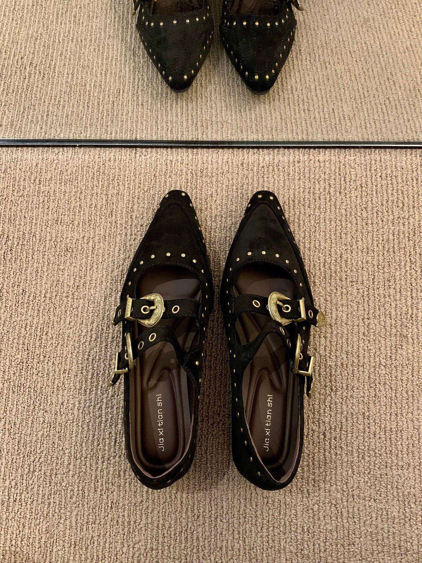 

Ретро туфли-лодочки с острым носком, мелким вырезом, скрытой платформой, женские, новый дизайн 2025, в французском стиле позднего вечера, туфли Мэри Джейн 35 чёрный