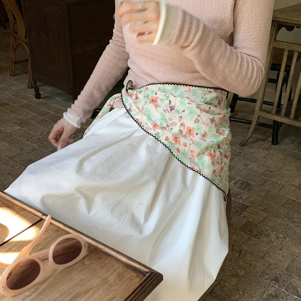 HOT Flower Printed Head Scarf Polka Dot Striped Scarf  Women's Kerchief Neck Tie Shawl Wraps Thin Triangle Hair Scarf Headband