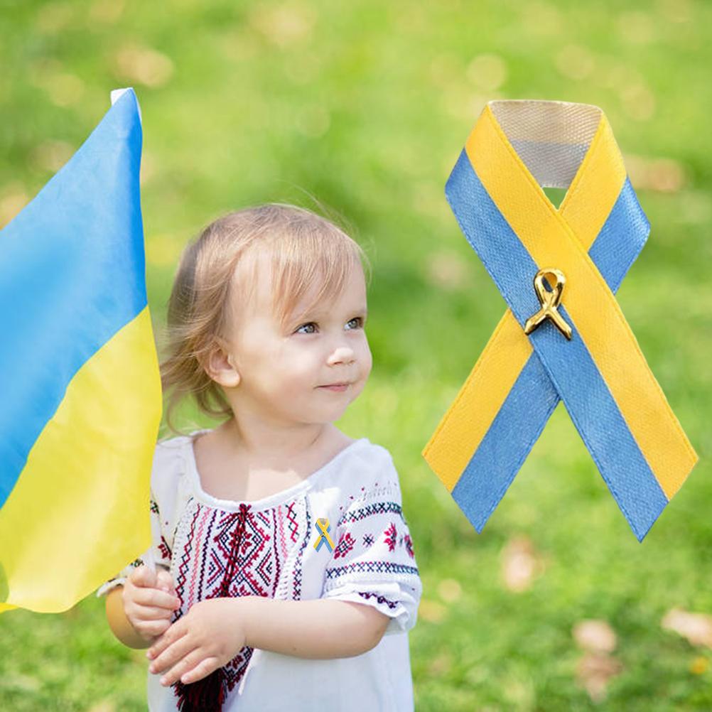 Ukrainische Flagge Friedensknoten Brosche Blau Gelb Band Anstecknadeln für Kleidung Rucksack Hut Tasche