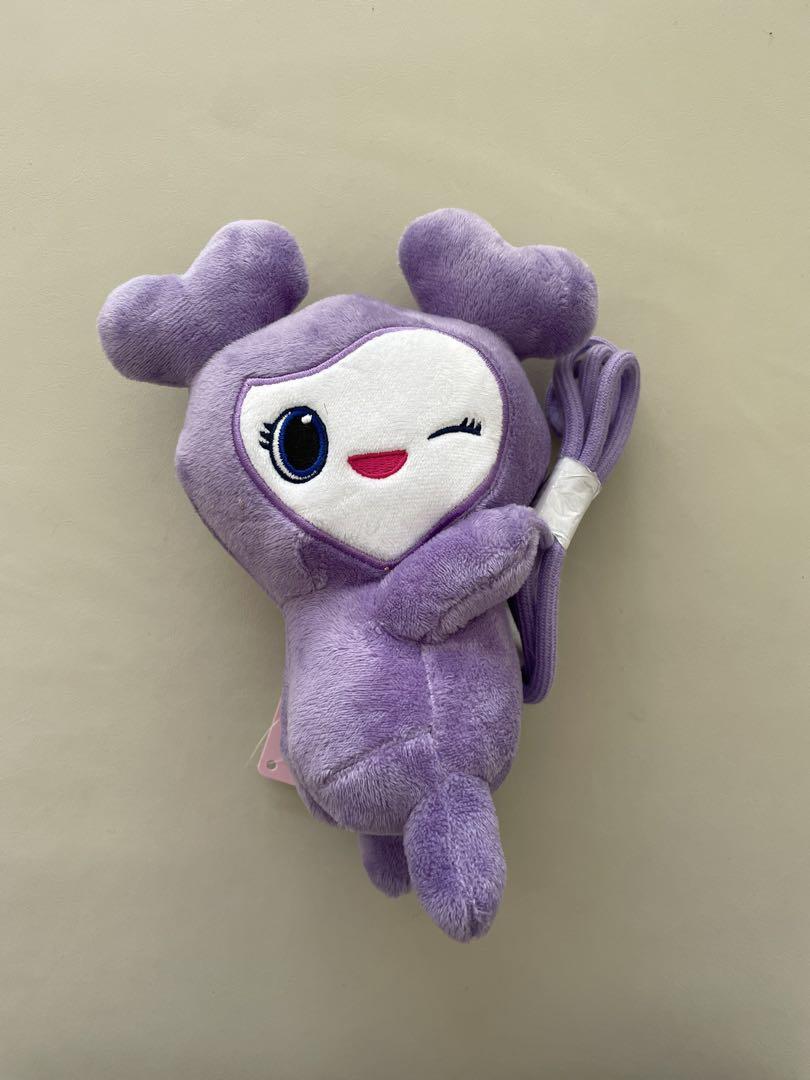 

[Б/У] TWICE LOVELYS обнимательная сумочка Сана