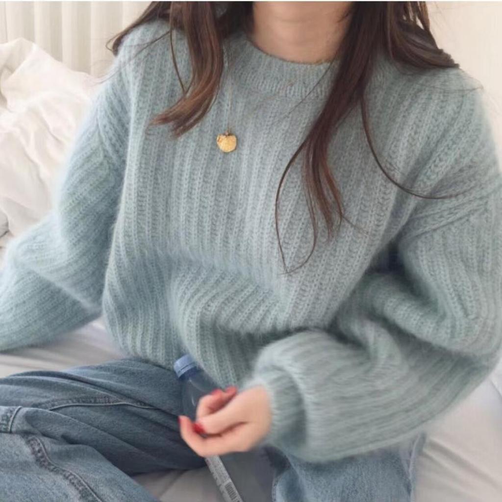 Loose Round Neck Knitted Sweater for Women Solid Color Base Sweater for Autumn and Winter