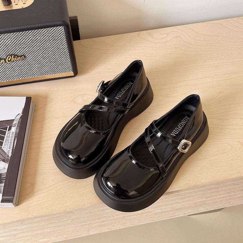 

Модная универсальная черная платформа толстый каблук маленькие кожаные туфли женские новые летние юбка ретро Мэри Джейн одинарные туфли 40