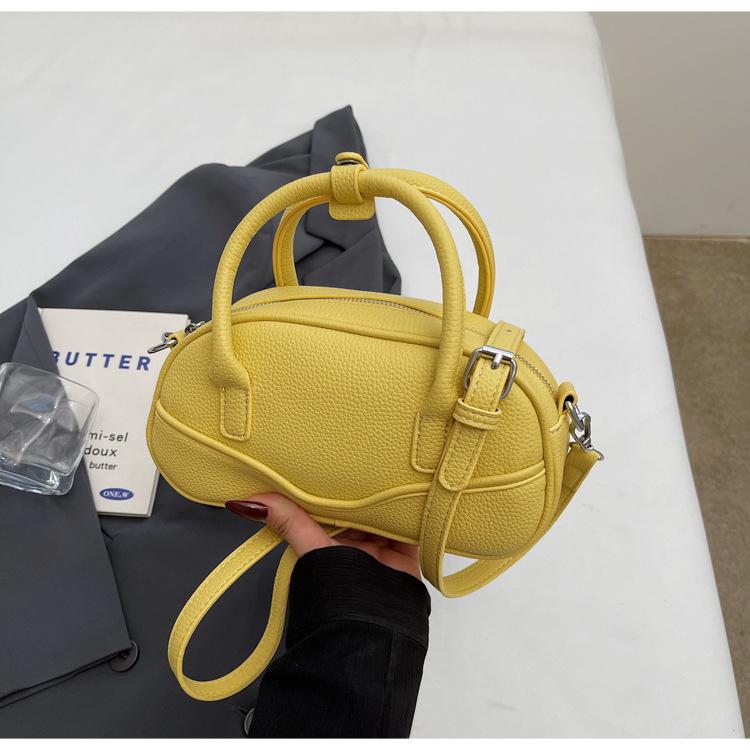 New textured portable bowling bag women's 2025 spring fashion simple shoulder messenger bag popular small square bag