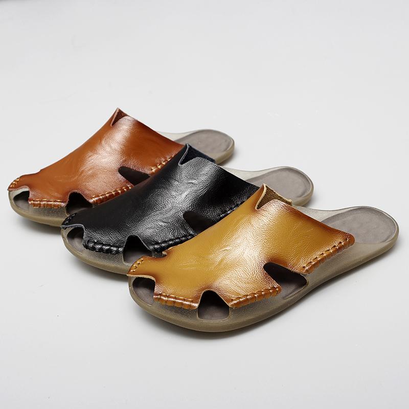 Fashion Men's Outdoor Non-Slip Slippers New Light Leather Sandals Summer Men Shoes Retro Roman Breathable Men Slippers Walking Footwear