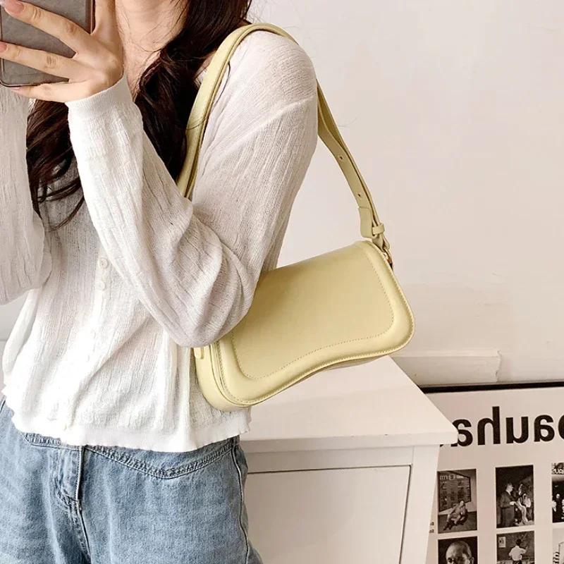 New Luxury Designer Shoulder Crossbody Bags for Women  Pu Leather Trend Female Underarm Bag Fashion Purse Flap Handbags