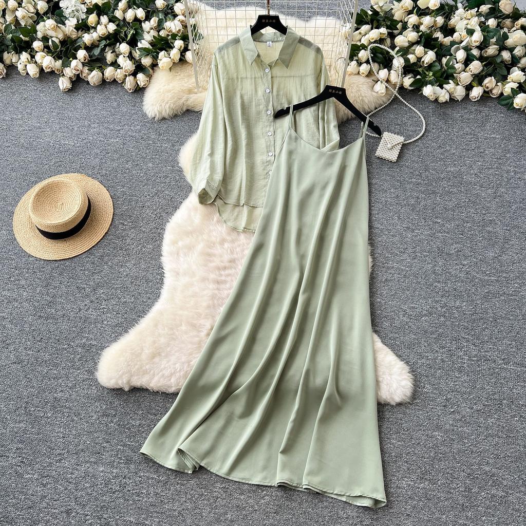 Temperamentsfullt todelt sett for kvinner, nisje lat yttertøy med tynn, løstsittende langermet solskjortejakke + selerkjole