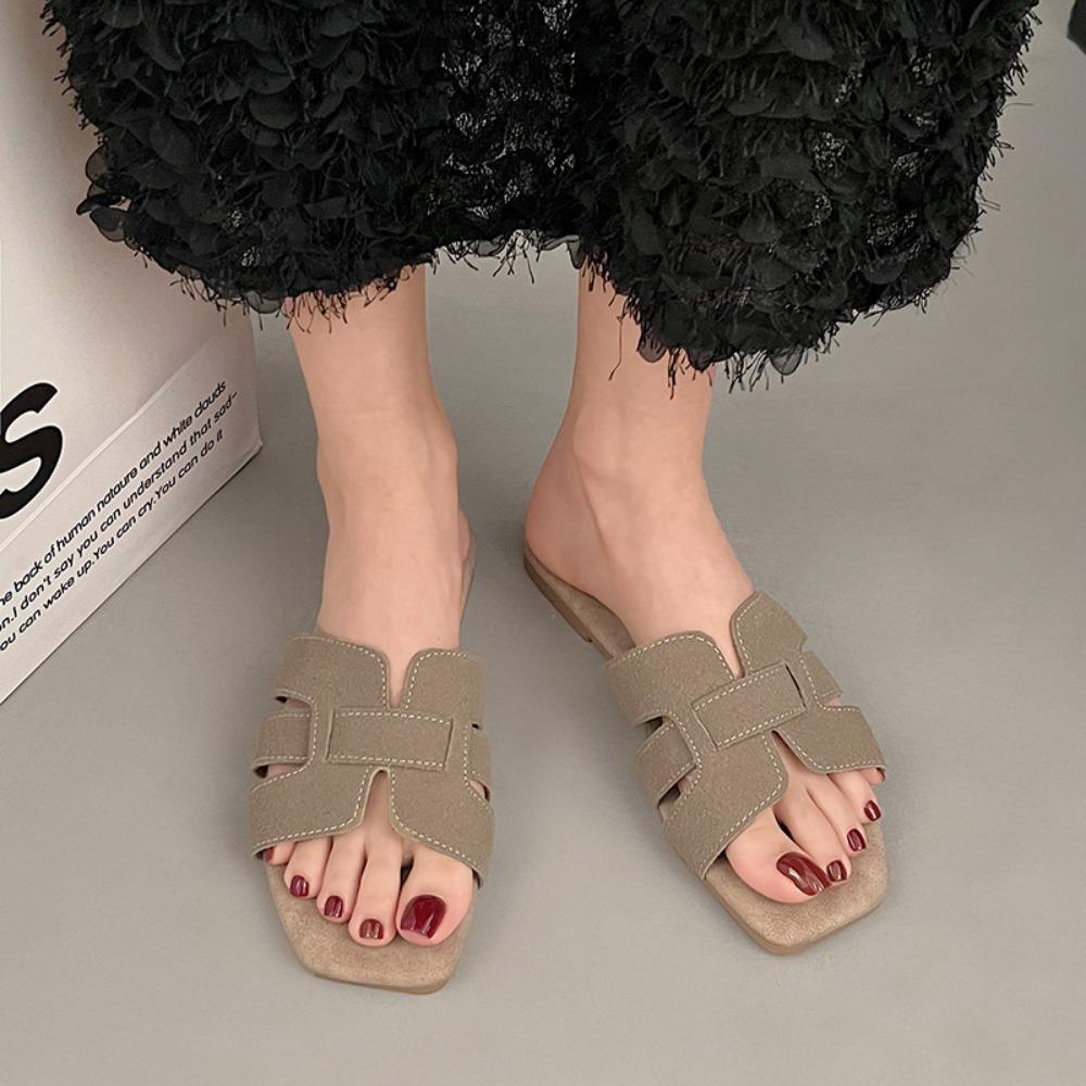 Fashion 2025 Summer New Women Slippers Flat Bottom Non-slip Outdoor Open Toe Beach Female Sandals Sexy Fashion Design Slides Woman Shoes