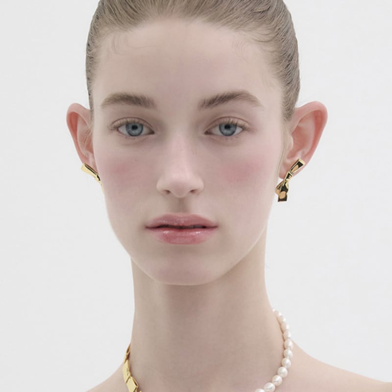 

comelico atelier Ribbon Bow Earrings Gold (18K gold plated)