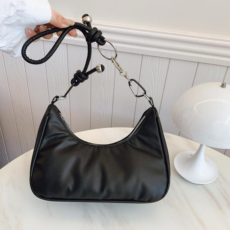 

High-value handbag niche underarm bag women s 2025 summer new commuter bag versatile shoulder dumpling bag чёрный
