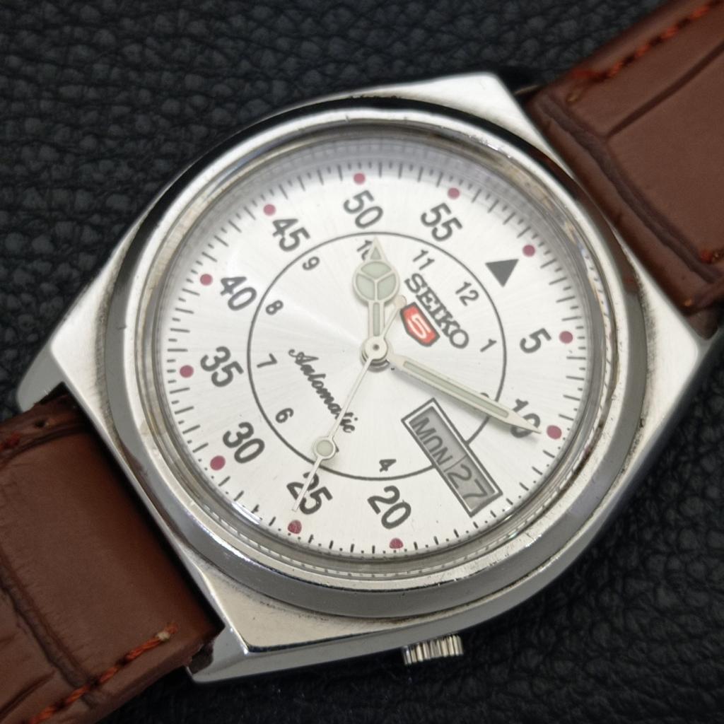 AUTOMATIC 7009A VINTAGE SEIKO 5 JAPAN MENS SILVER COLOR DIAL WATCH A701531-5 R206b-a701531