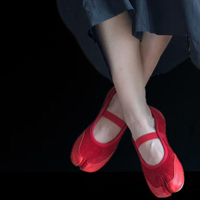 Fashion New Split Toe Peas Shoes Women 2025 Trotters Cross Horseshoe Red Casual Mary Jane Ballet Flats Shoes Female