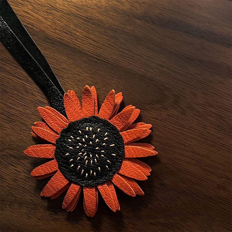 Sun Flower 3D Genuine Leather Handmade Keychain Bag Charm Personalized and Minimalist Decoration