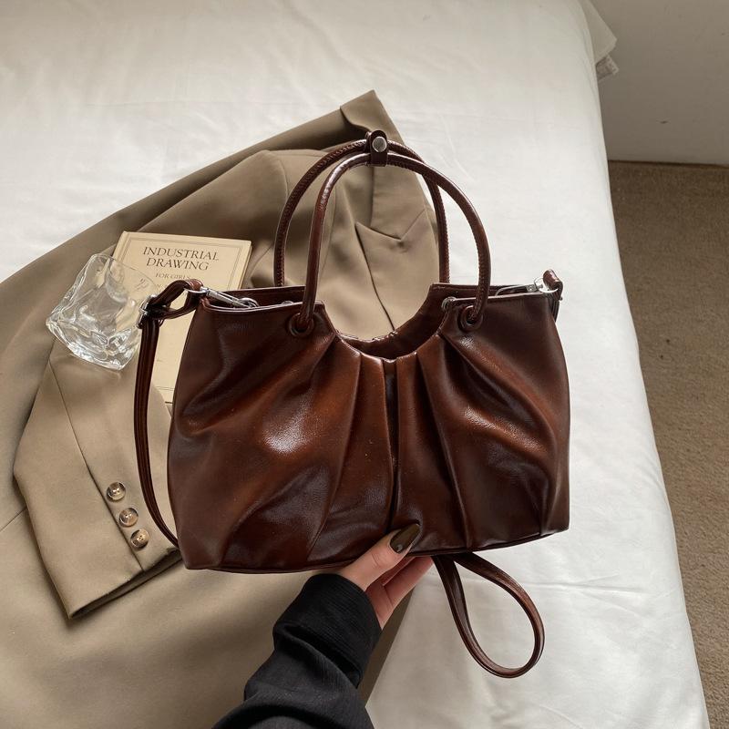 Korean version of the tide portable pleated cloud bag 2050 new large-capacity bag single shoulder women's summer women's oblique span bag