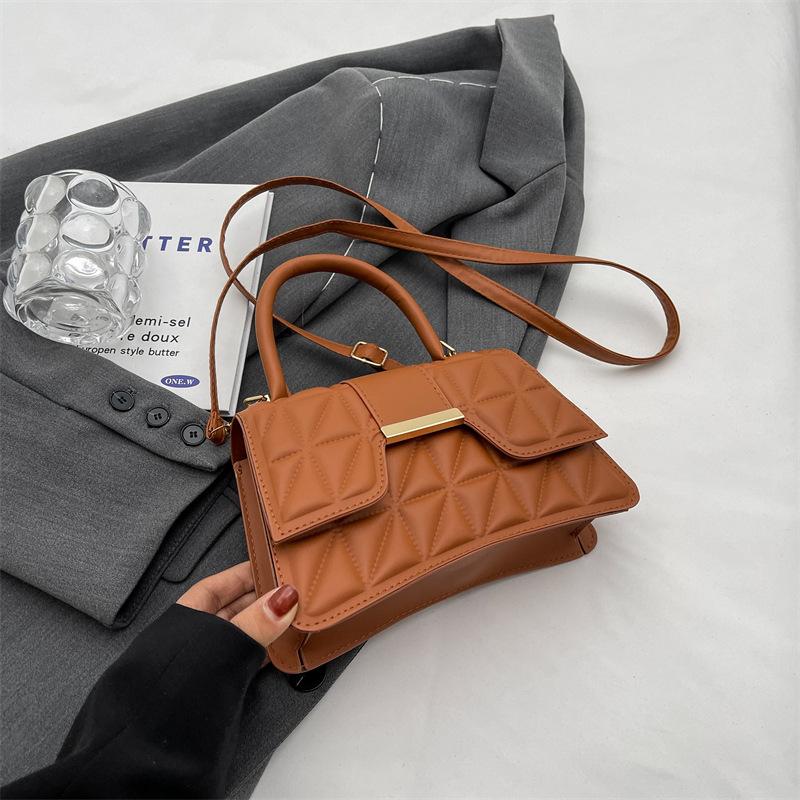 

Niche simple shoulder bag casual commuter messenger bag summer new fashion handbag trendy small square bag коричневый