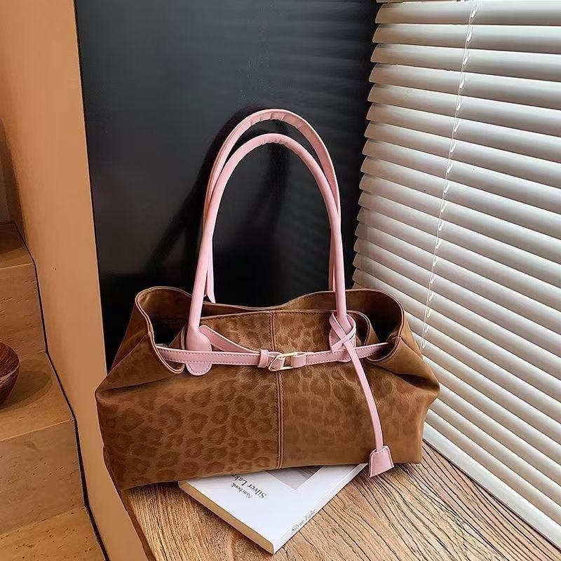 

Internet celebrity leopard print shoulder armpit bag new retro large capacity commuter tote black brown blue brown E