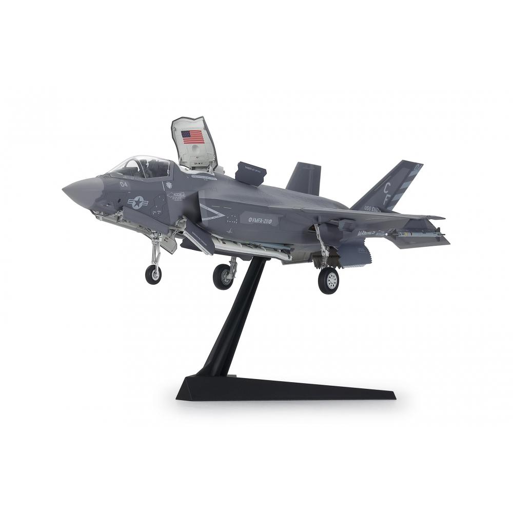 Tamiya 172 Warbird Collection Series No.93 Lockheed Martin F-35B Lightning II Plastic Model 60793