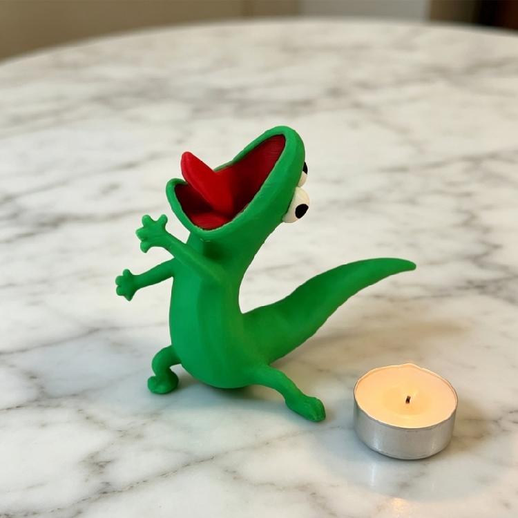 Handcrafted 3D Printed Green Lizards Ornament Funny Reptile Miniature Figurine Gift For Movie Lover And Collectors