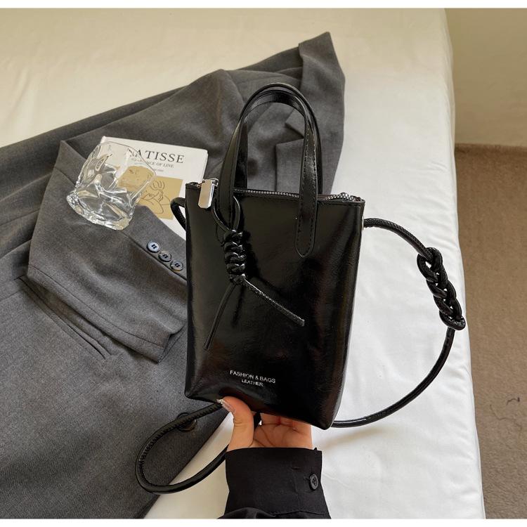 Premium Casual Bag Women's Summer Fashion Small Bag Portable Shoulder Crossbody Mobile Phone Bag Bucket Bag