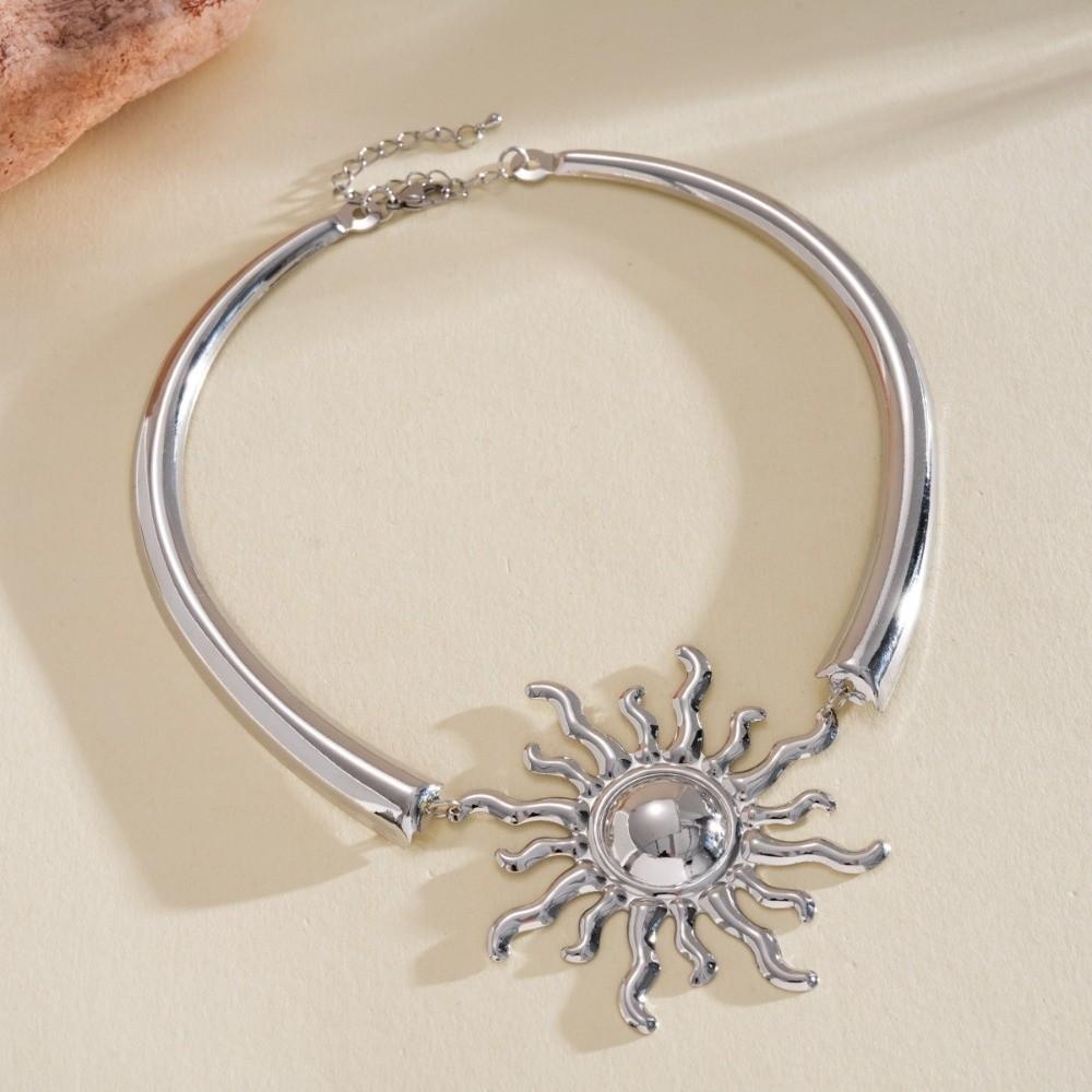 Exaggerated Sun Pendant Choker Minimalist Design Clavicle Chain Statement Collar Necklace  Gift