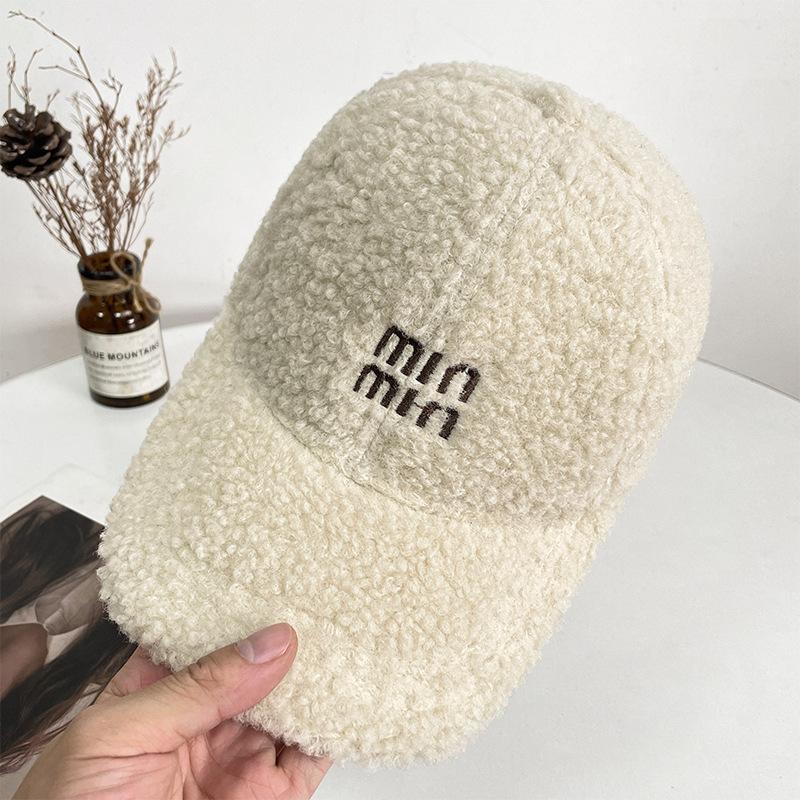 Autumn and Winter Lamb Wool Letter Baseball Cap for Women Versatile Retro Curved Brim Face Showing Small Hat Warm Plush Peaked Cap for Men