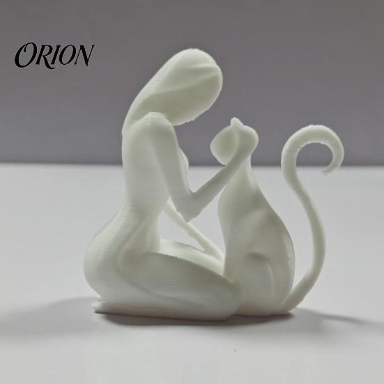 Sculpture 3D Printed Sculpture, One-Piece Molding Desktop Figure, Abstract Stable Decor Woman Cat Art Ornament for Home Gift Minimalist