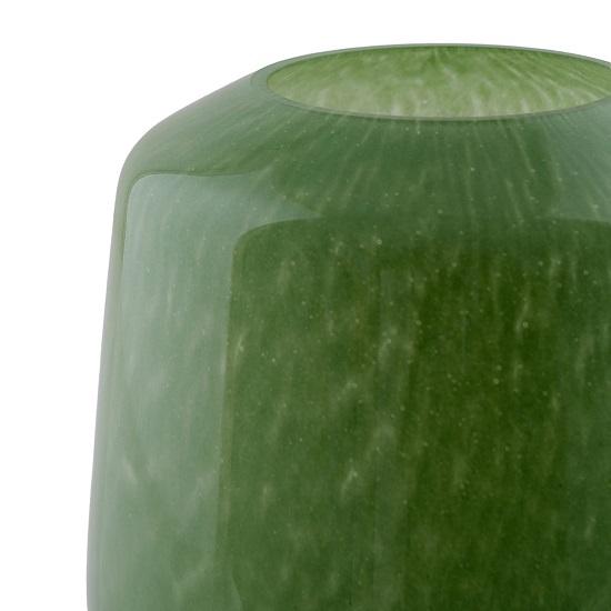 Malá váza s břečťanem pro domácí dekoraci, stolek do ložnice, obývací pokoj