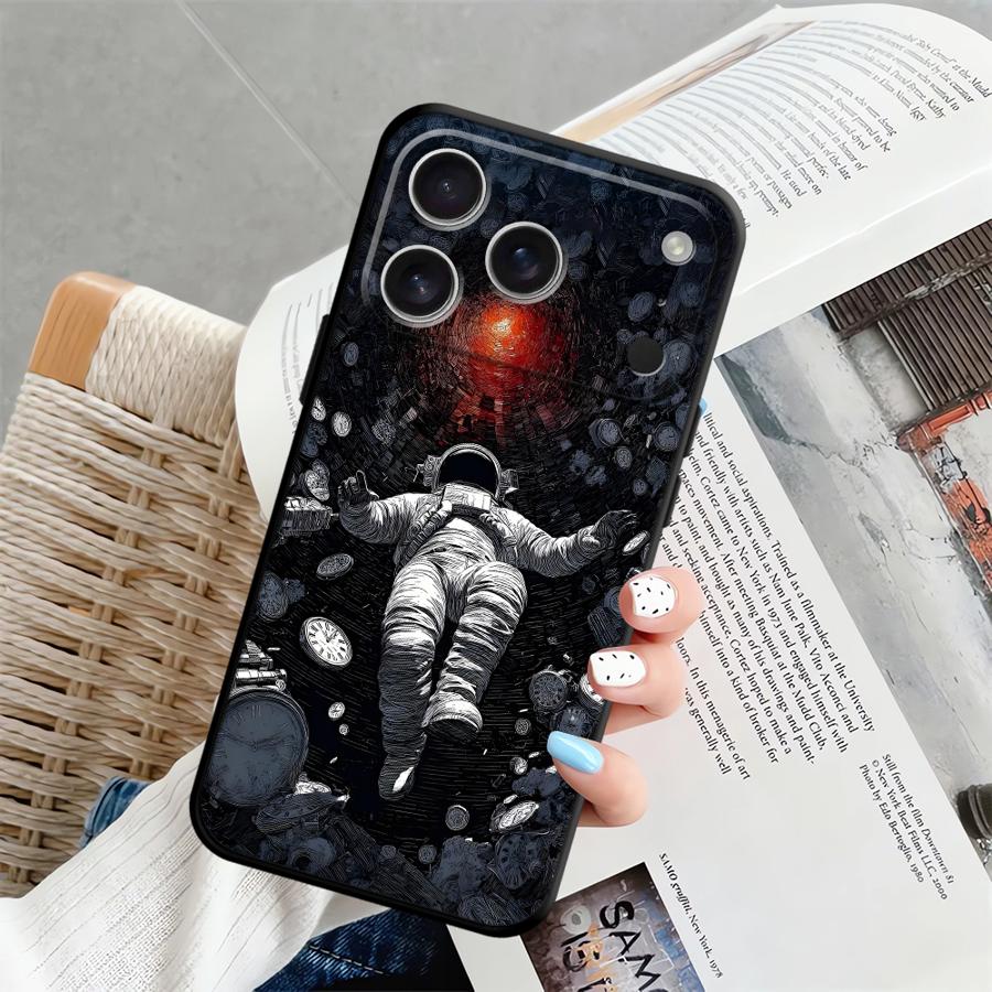 Cartoon Astronaut Art Funda Phone Cover Case for Apple iPhone 17 Pro Max Air 14 13 11 16 XR XS MAX 12 15 Pro 7 8
