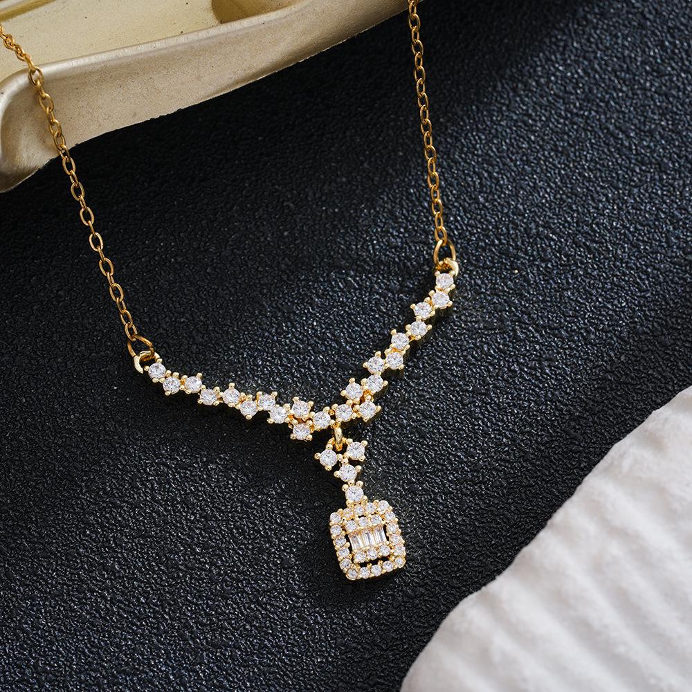 2026 Modern Inlaid Zirconia Sugar Cube Necklace: Women's European & American Style, Simple & Versatile Clavicle Chain Design
