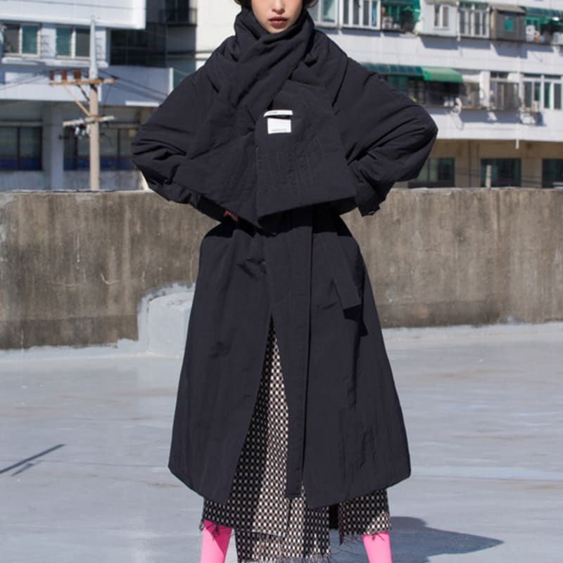 HINGE PADDED HUG MUFFLER / BLACK