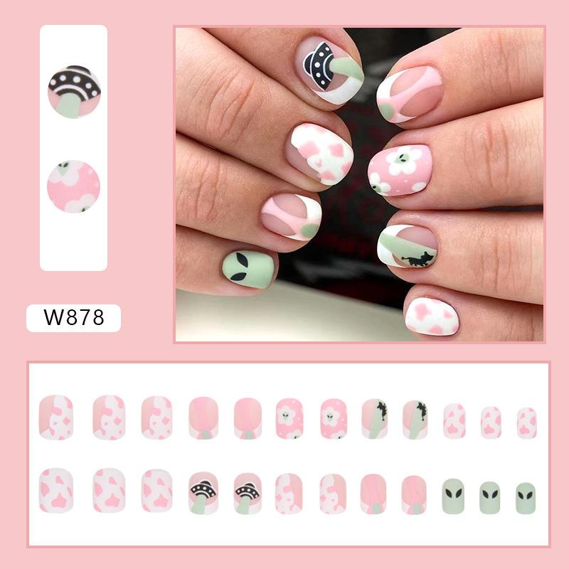 

Less pink and white short frosted cow pattern fragments sweet and cool alien manicure niche commuter special-shaped fake nails